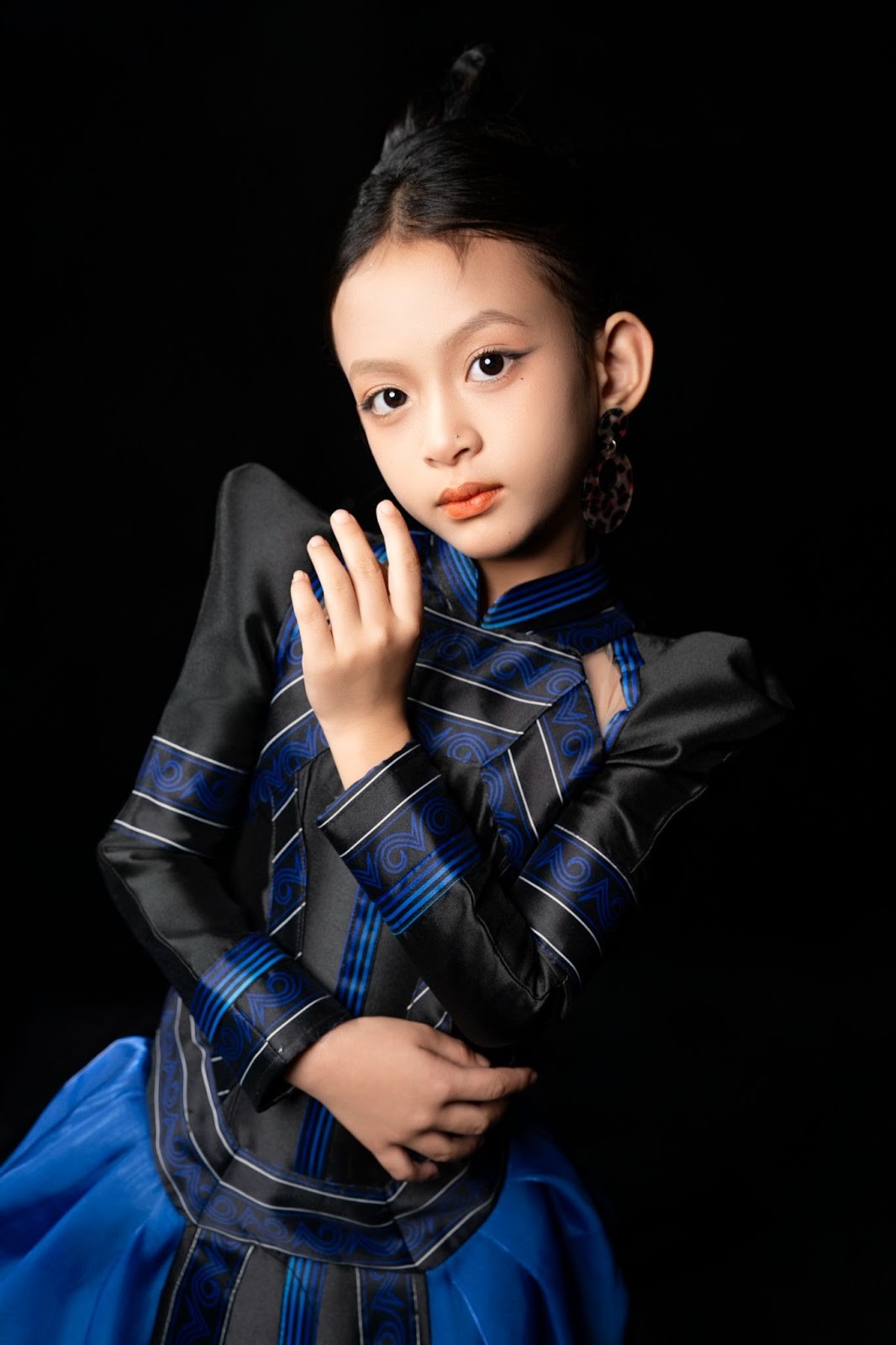 nguyen-tran-tran-chau4-1754896320.jpg