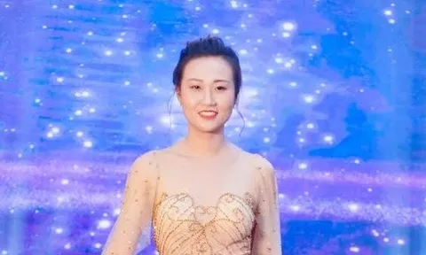 Hương Phạm với con đường chinh phục đam mê cháy bỏng Catwalk