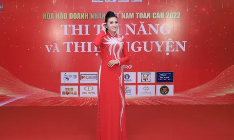 Thí sinh Nguyễn Thị Hoàng Ánh trao tặng 50 triệu đồng vào quỹ thiện nguyện Hoa hậu Doanh nhân Việt Nam Toàn cầu 2022