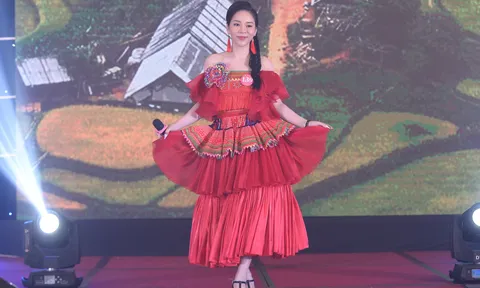 Thí sinh Vũ Khánh Hòa ‘Gặp nhau giữa rừng mơ’ tại Hoa hậu Doanh nhân Việt Nam Toàn cầu 2022