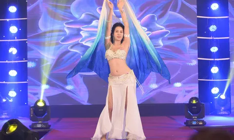 Đỗ Hồng Vân – thí sinh nhiều màu sắc tại đêm thi tài năng – thiện nguyện Hoa Hậu Doanh nhân Việt Nam Toàn Cầu 2022