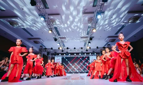 Trăng rằm trong khu vườn nghệ thuật tài năng AnnaEntertainment