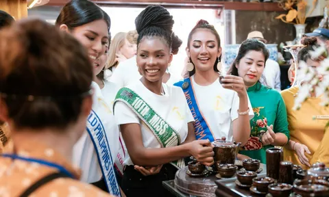 Làng gốm cổ truyền Bát Tràng hân hoan chào đón thí sinh đại diện các quốc gia tham dự Hoa hậu Du lịch Thế giới 2022